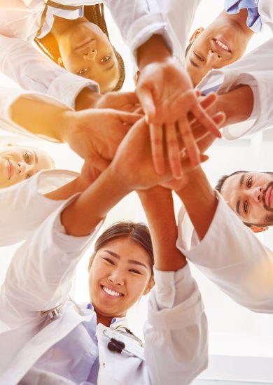 72481802_brochure-cover